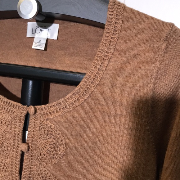 Ann Taylor LOFT Tunic Sweater Tan Size M w/ Long Sleeve Merino Acrylic Cashmere - Picture 3 of 5